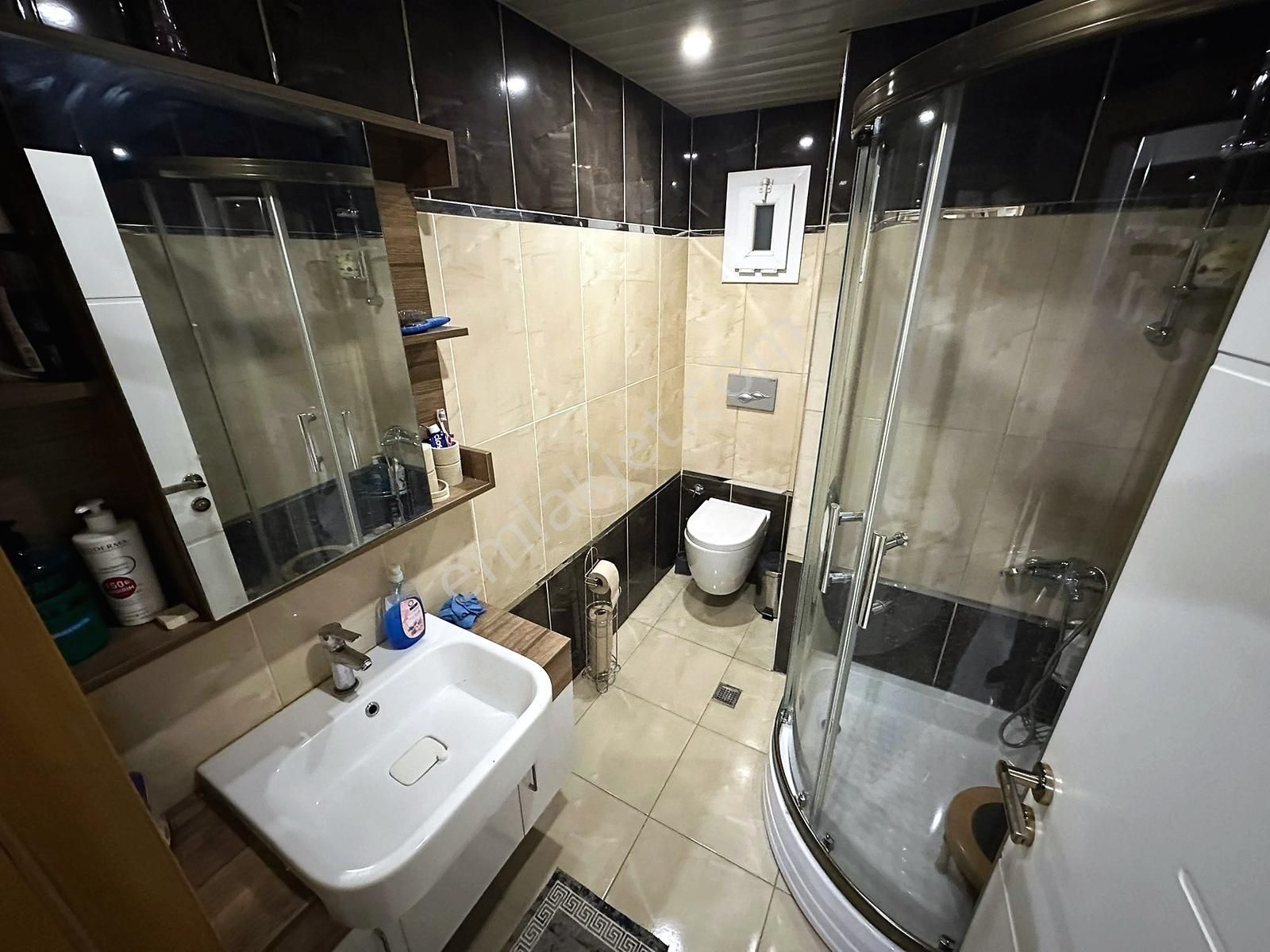 Kuşcağız Da Site İçerisin De Ebeveyn Banyolu Kilerli 3+1 Daire - Görsel 11
