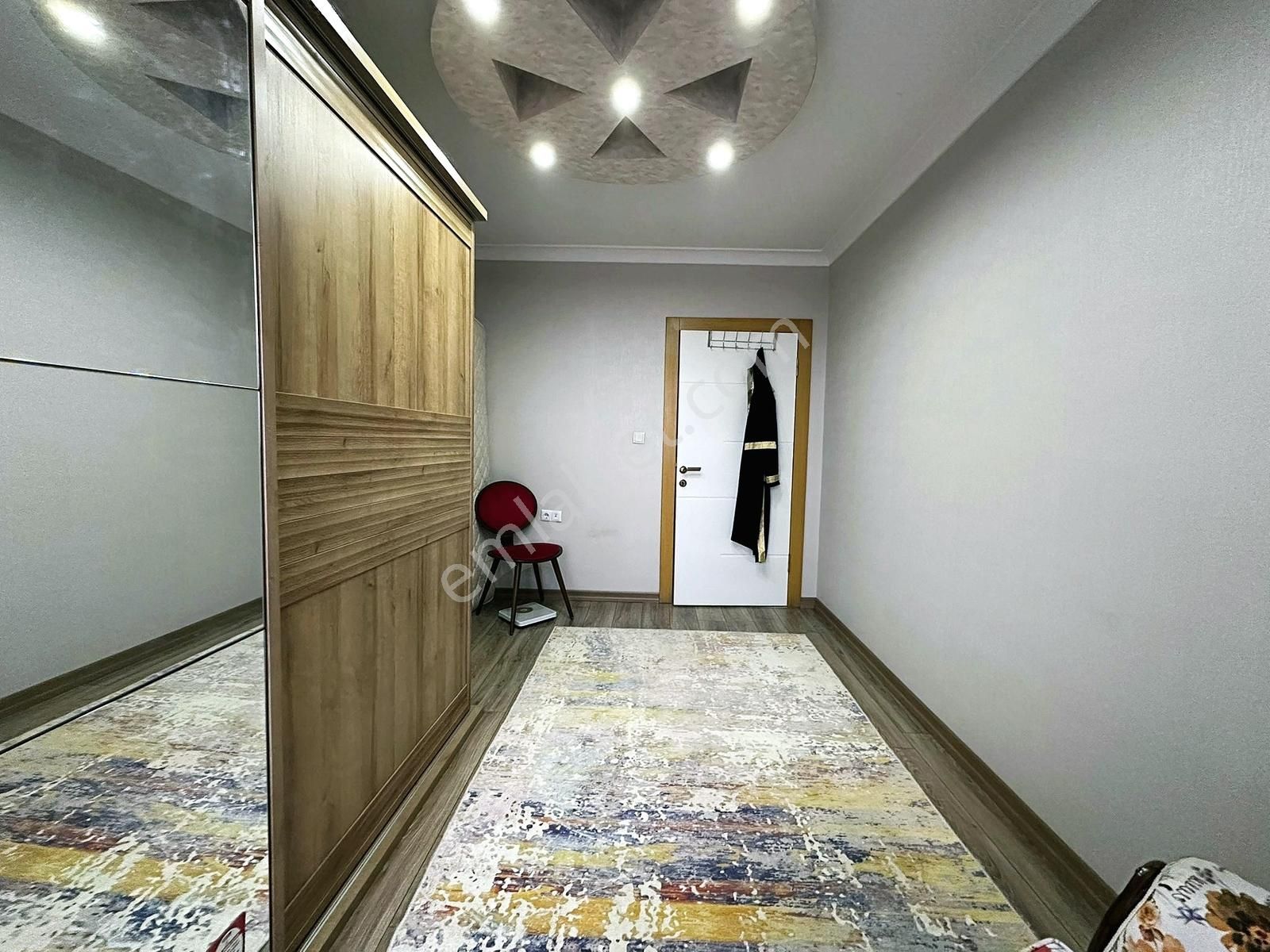 Kuşcağız Da Site İçerisin De Ebeveyn Banyolu Kilerli 3+1 Daire - Görsel 3