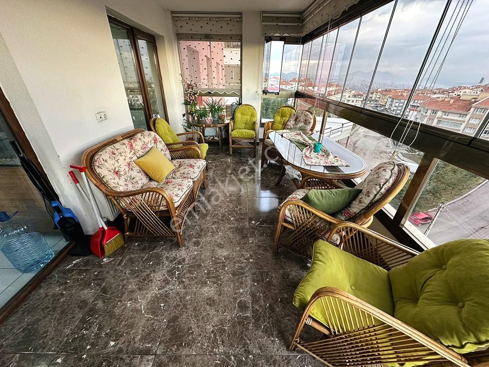 Kuşcağız Da Site İçerisin De Ebeveyn Banyolu Kilerli 3+1 Daire - Görsel 23