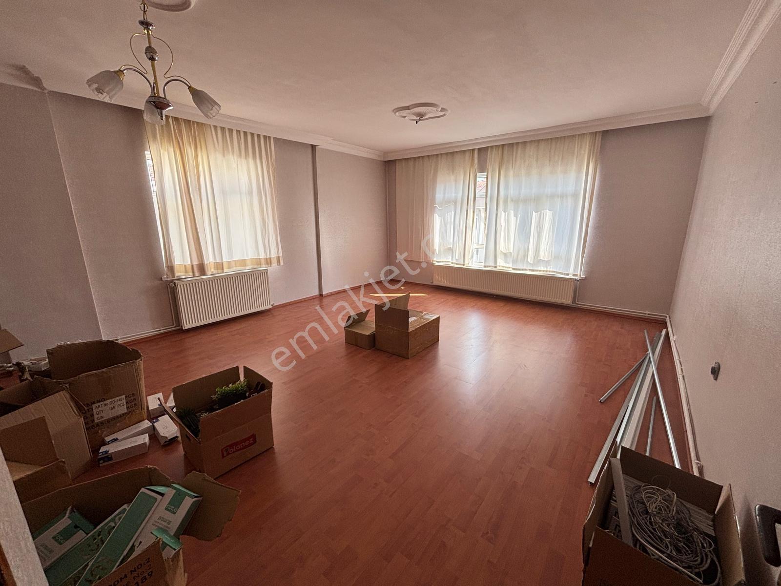 Barut Emlaktan Güney Cephe 125 M2 3 Cepheli 3+1 Daire 3. Kat - Görsel 23