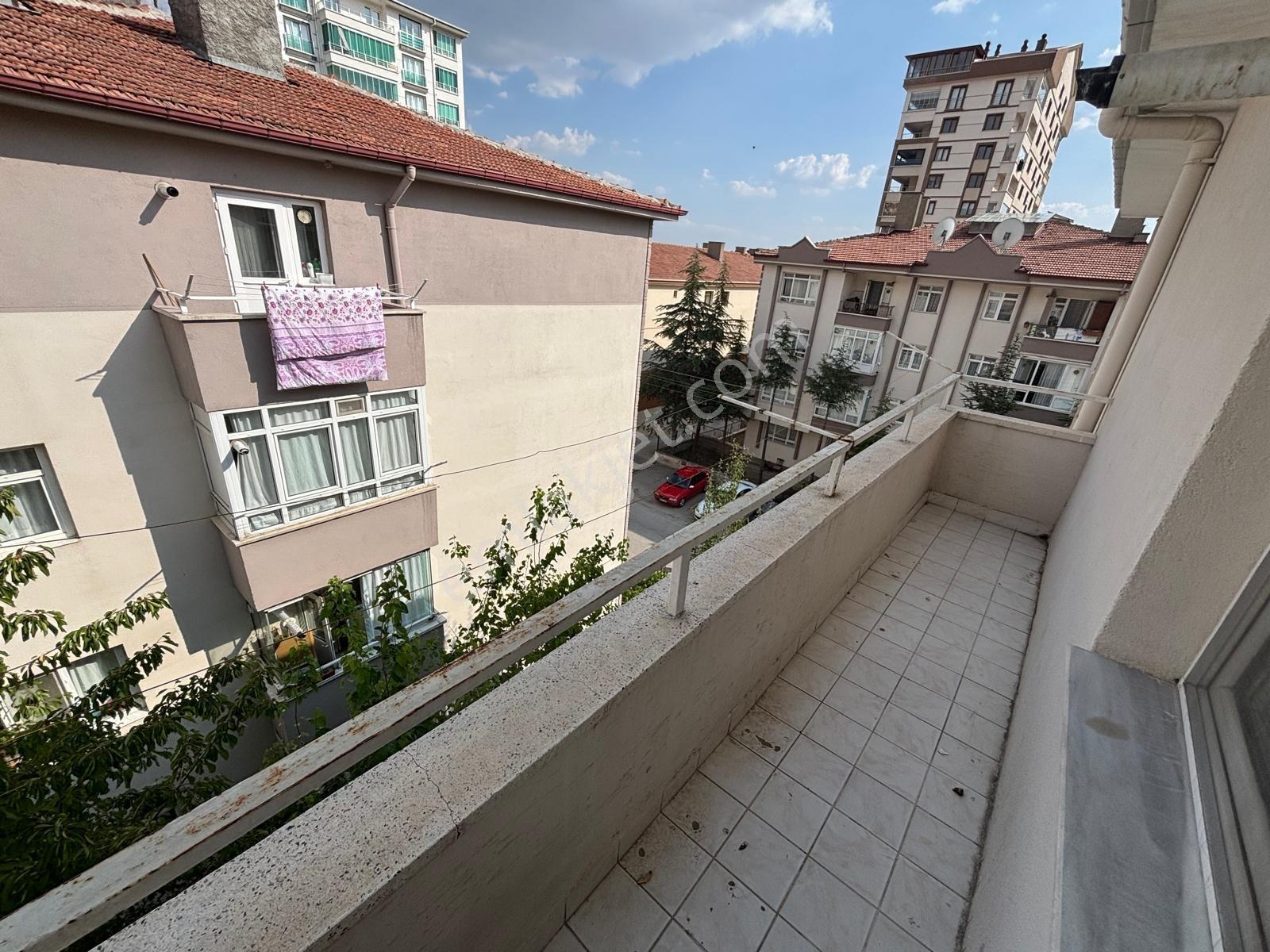 Barut Emlaktan Güney Cephe 125 M2 3 Cepheli 3+1 Daire 3. Kat - Görsel 19