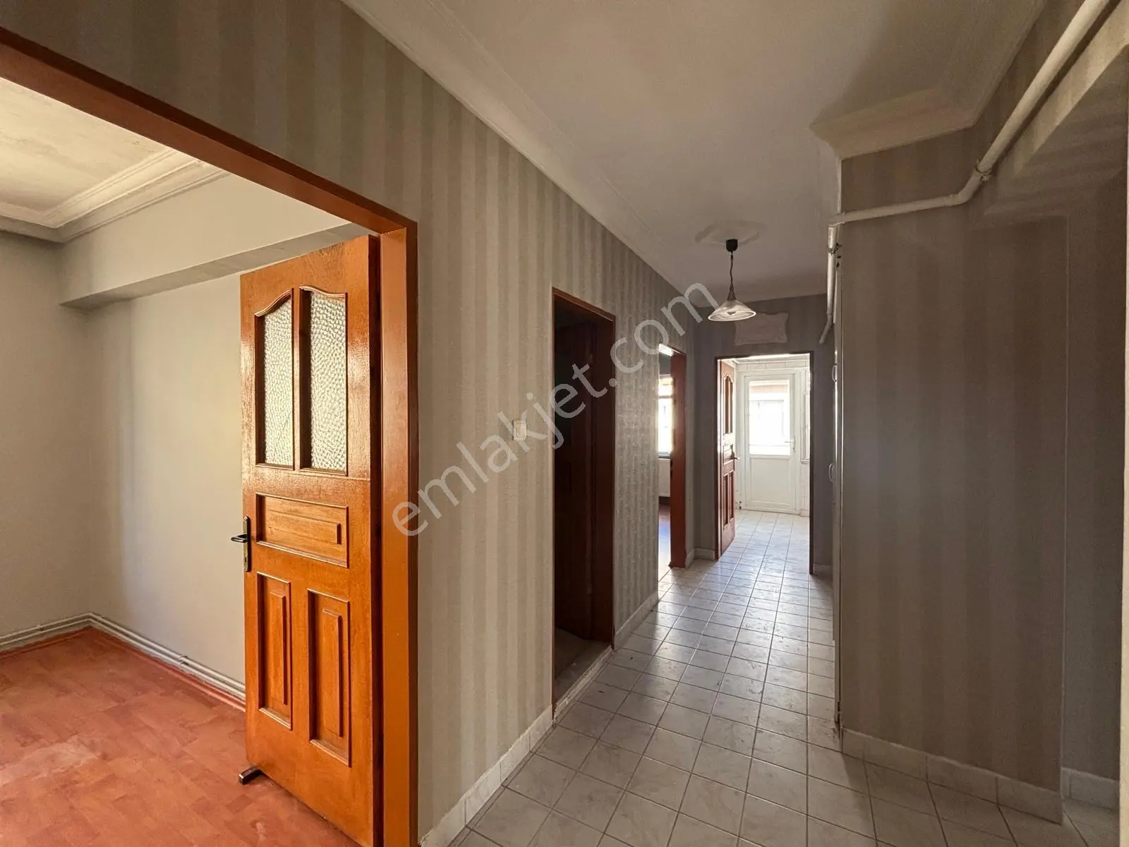 Barut Emlaktan Güney Cephe 125 M2 3 Cepheli 3+1 Daire 3. Kat - Görsel 3