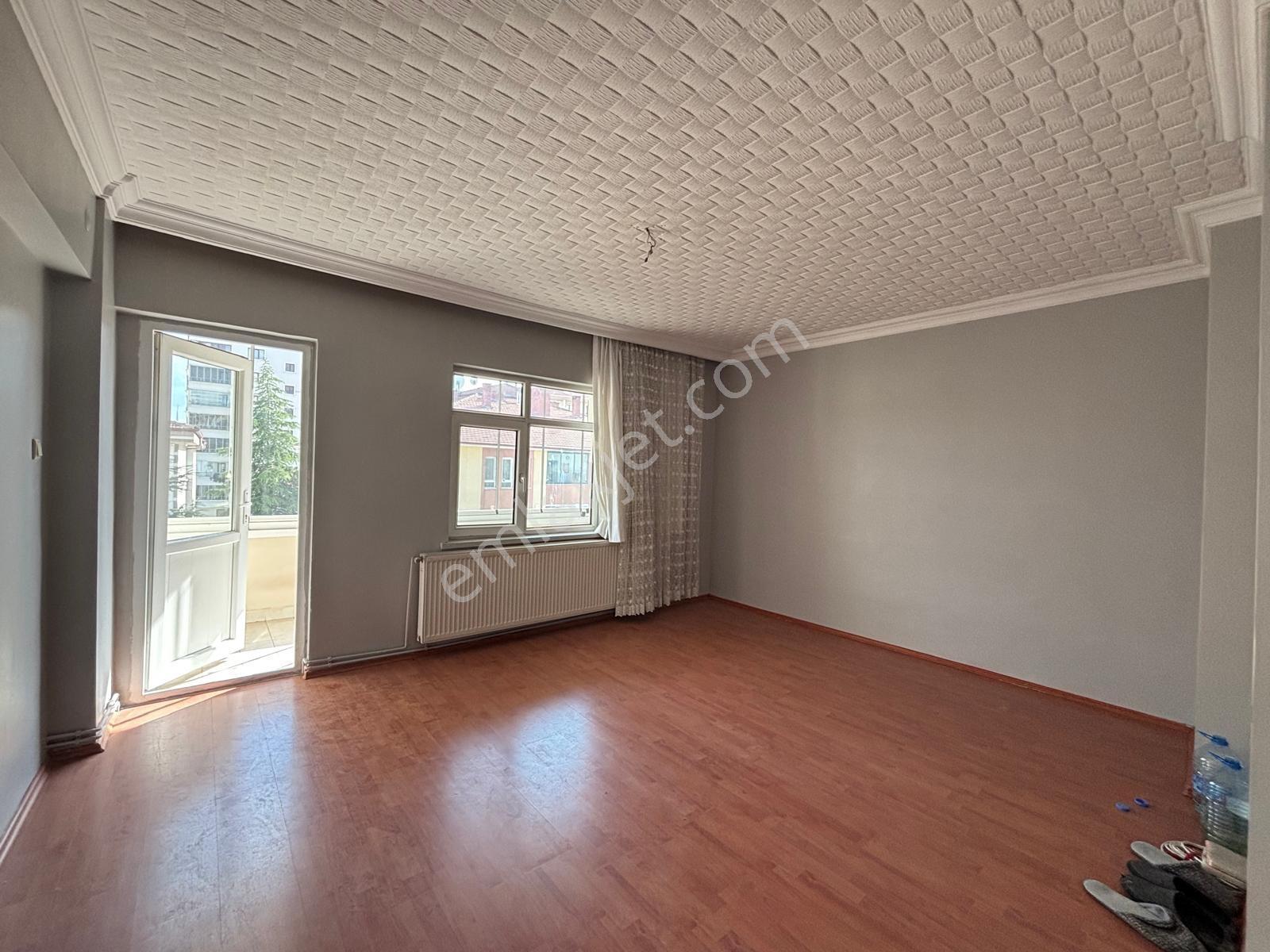 Barut Emlaktan Güney Cephe 125 M2 3 Cepheli 3+1 Daire 3. Kat - Görsel 12