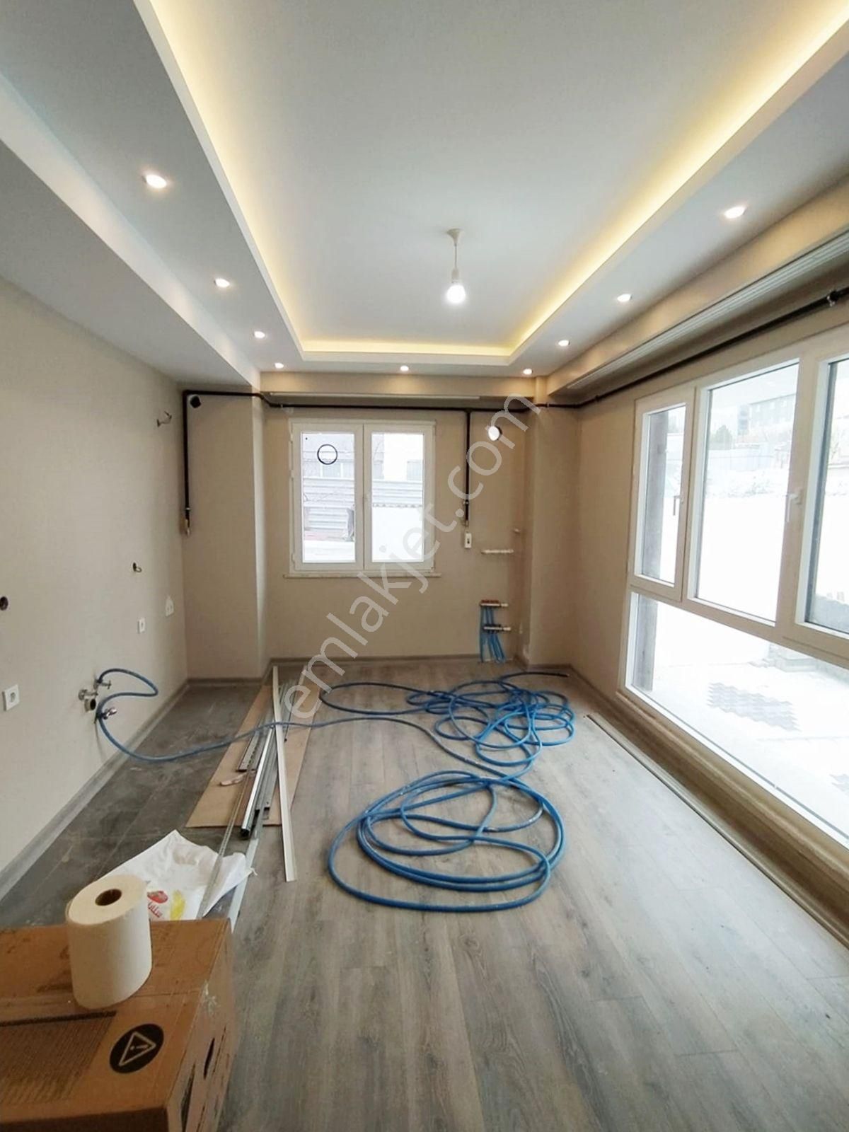 Adnan Kahveci Metroya Yürüme 1,5+1 İskanlı - Kredi Limitsiz Sıfır Daire - Görsel 2