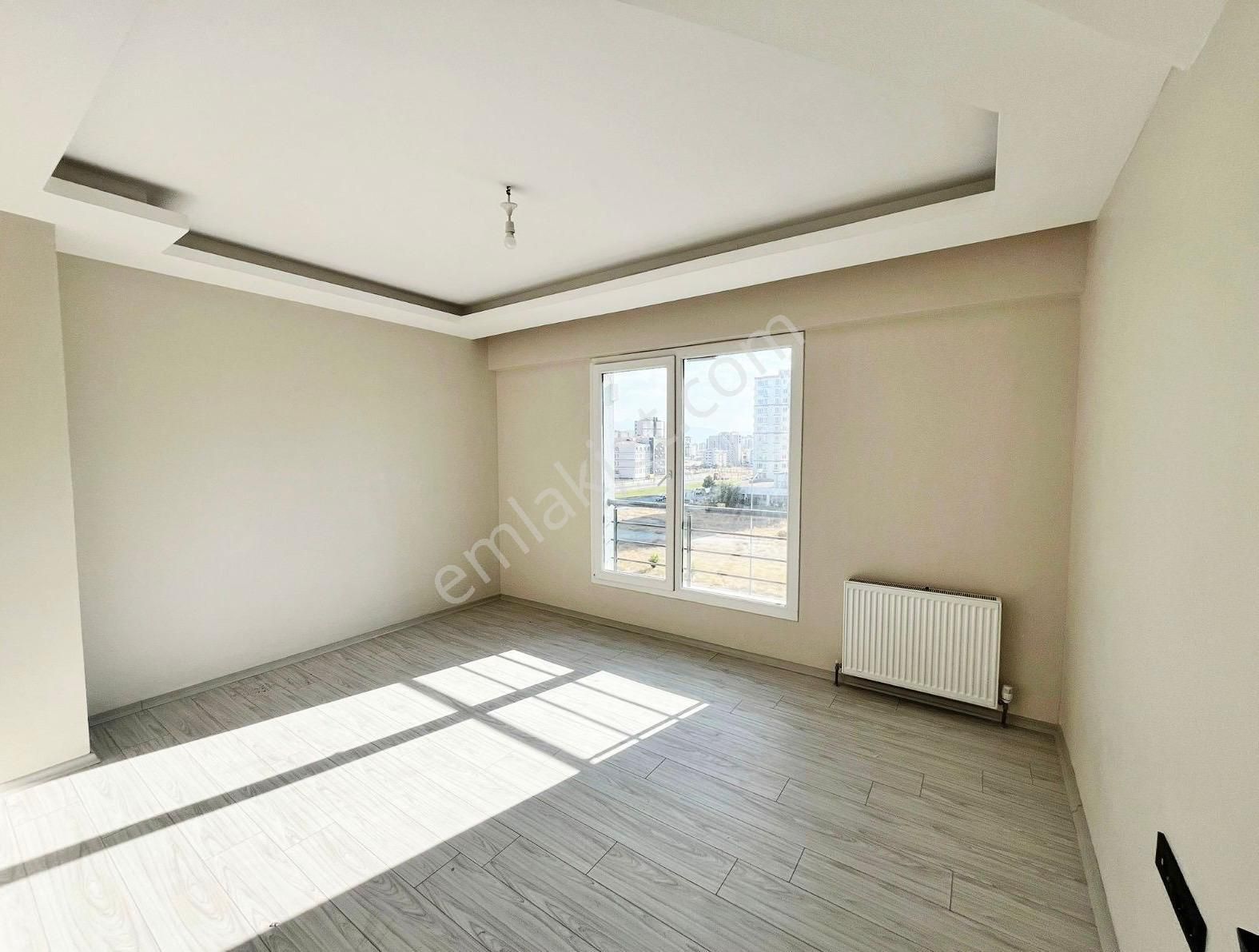 Kys Taj Mahal'de Cadde Cepheli 3+1/150m2 Satılık Daire - Görsel 2