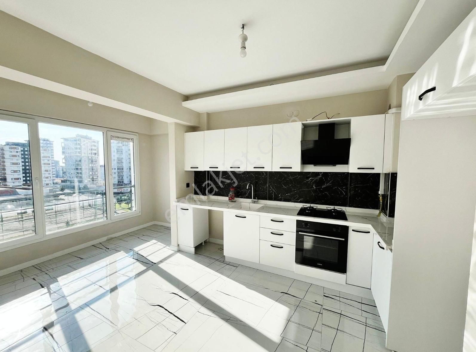 Kys Taj Mahal'de Cadde Cepheli 3+1/150m2 Satılık Daire - Görsel 14