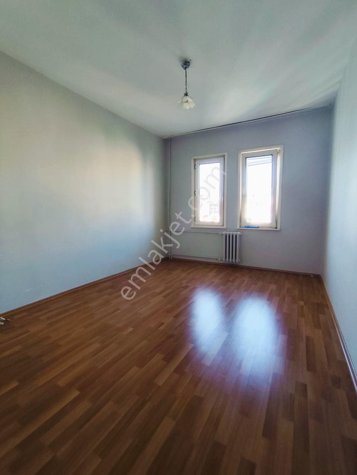 Mertcan Dan Yakakent Sitesinde Kapalı Balkonlu 3+1 Fırsat Kiralık - Görsel 9