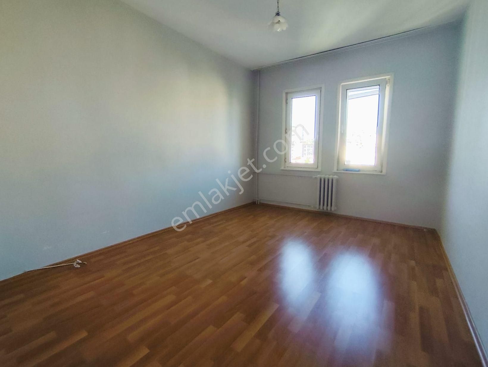 Mertcan Dan Yakakent Sitesinde Kapalı Balkonlu 3+1 Fırsat Kiralık - Görsel 8