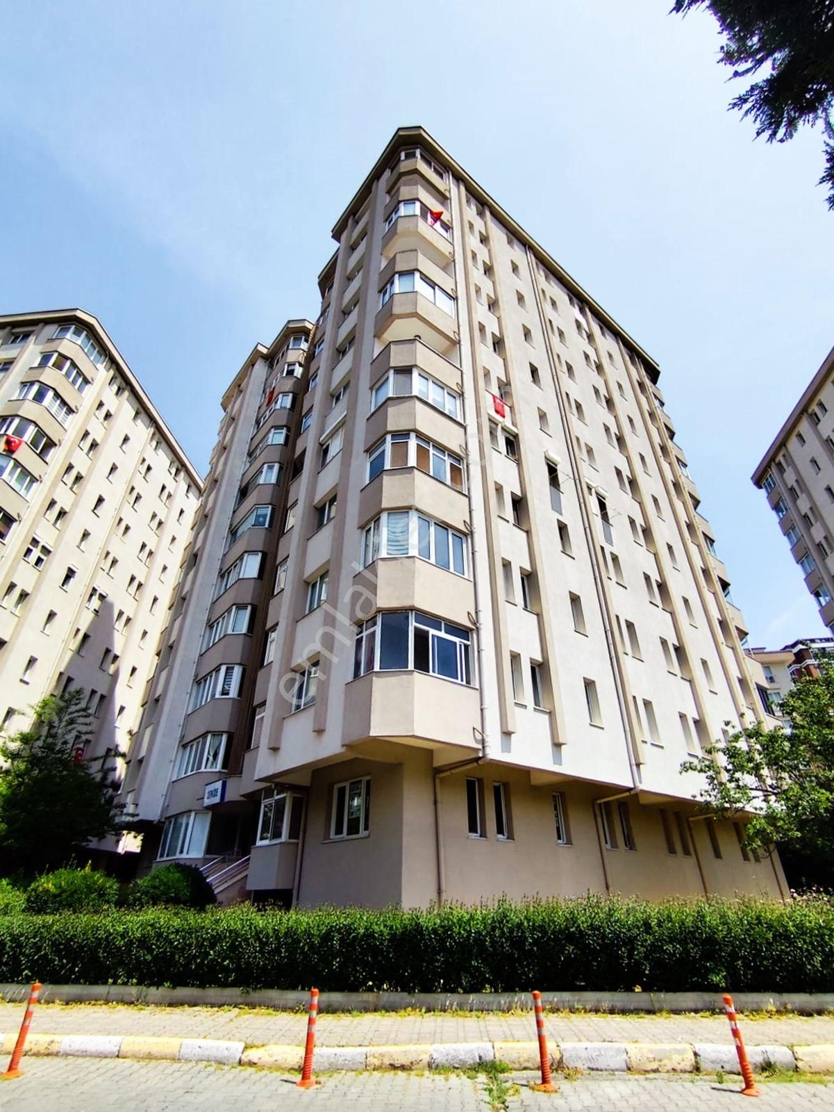 Mertcan Dan Yakakent Sitesinde Kapalı Balkonlu 3+1 Fırsat Kiralık - Görsel 26
