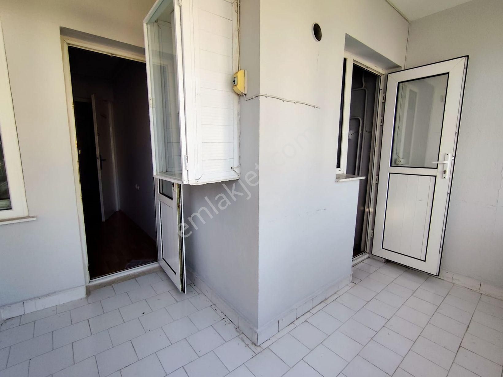 Mertcan Dan Yakakent Sitesinde Kapalı Balkonlu 3+1 Fırsat Kiralık - Görsel 21