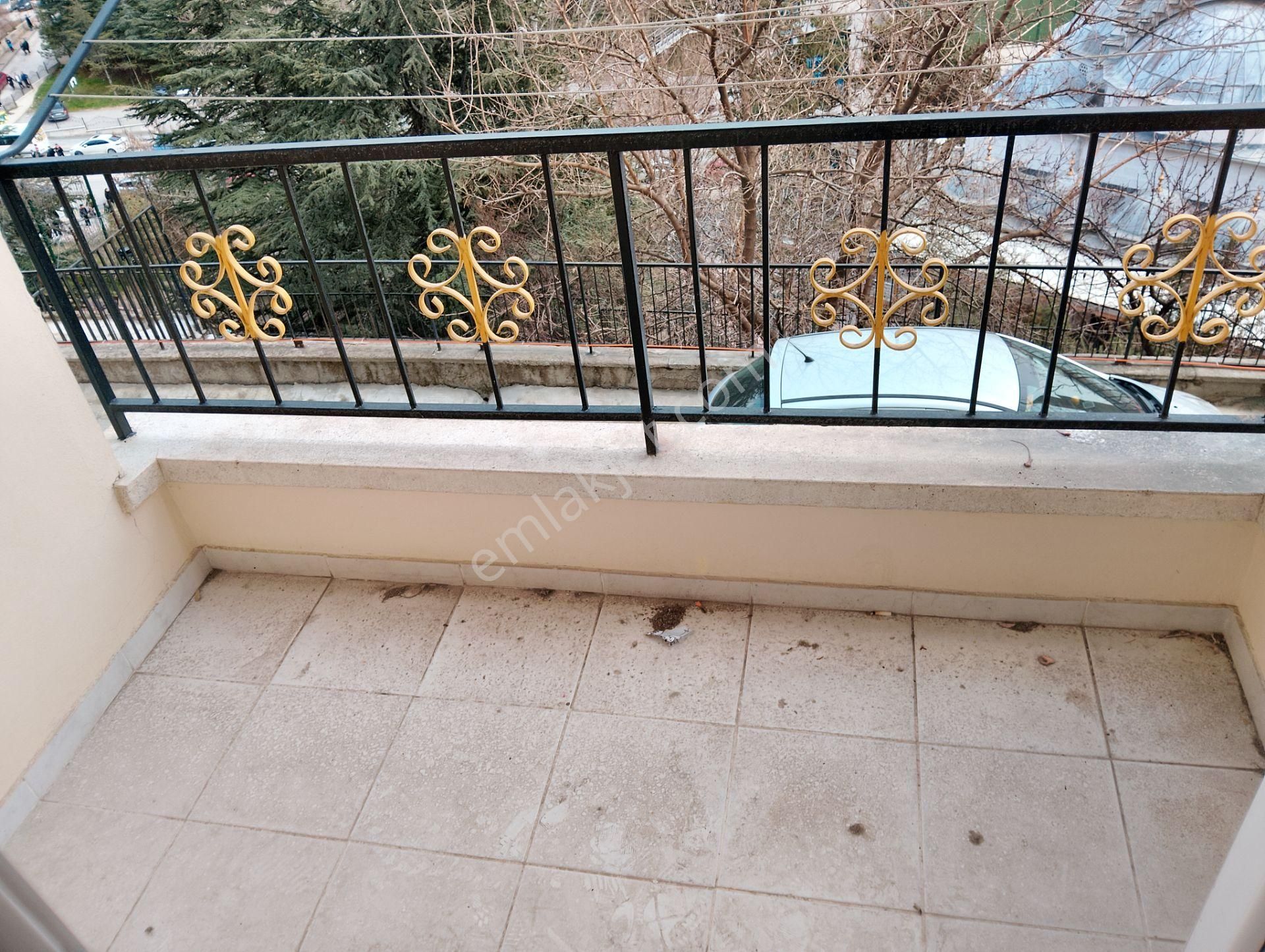 Keçiören Çaldıran Mahallesinde Cadde Üzeri Yapılı 3+1 - Görsel 8