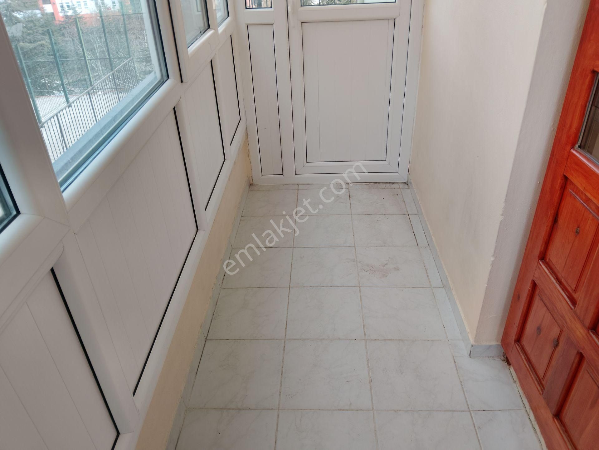 Keçiören Çaldıran Mahallesinde Cadde Üzeri Yapılı 3+1 - Görsel 5