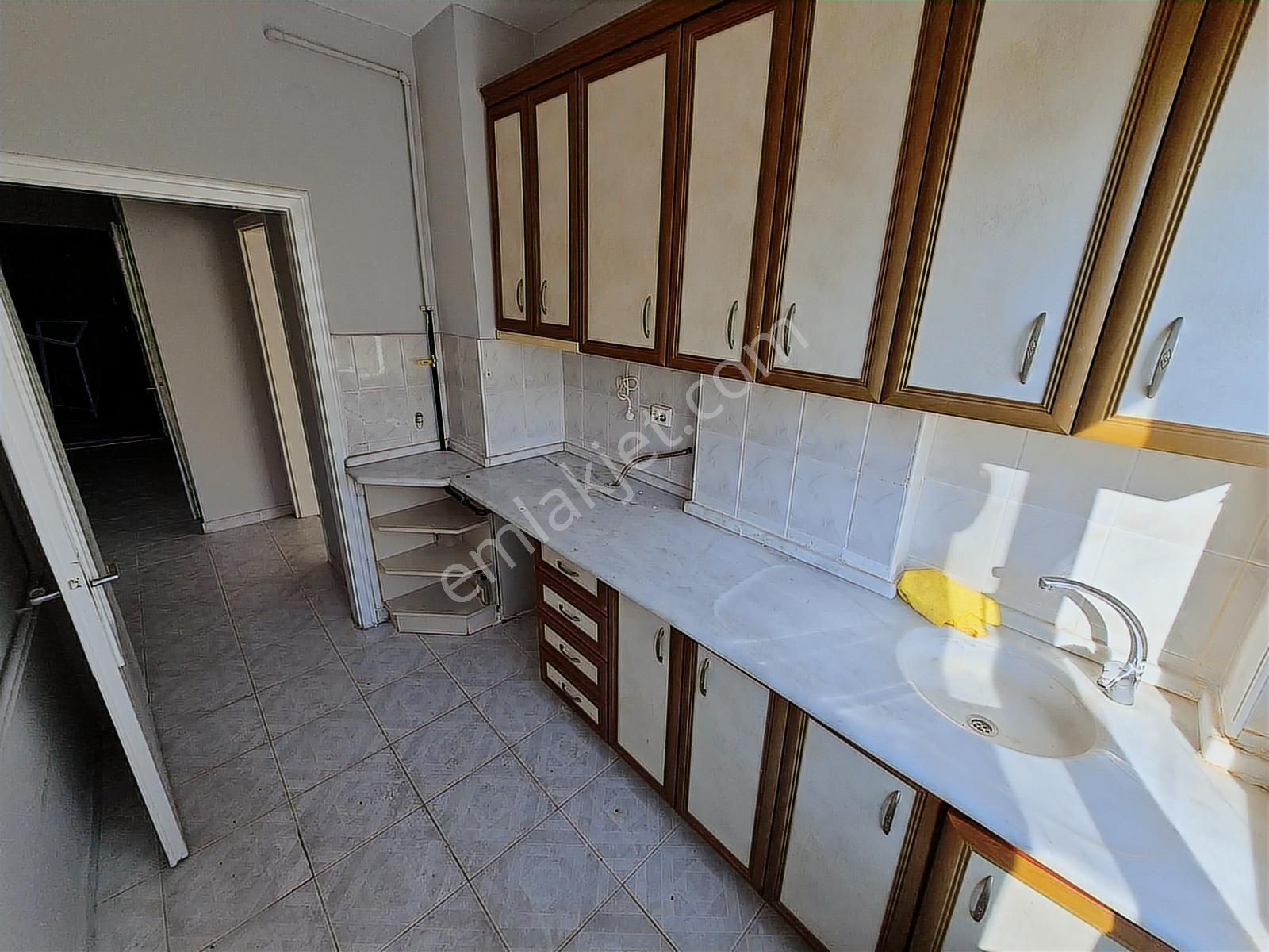 Arel'den Bahçelievler'de 75 Sk.ta Milli Kütüphaneyakını 1kat 3+1 - Görsel 5