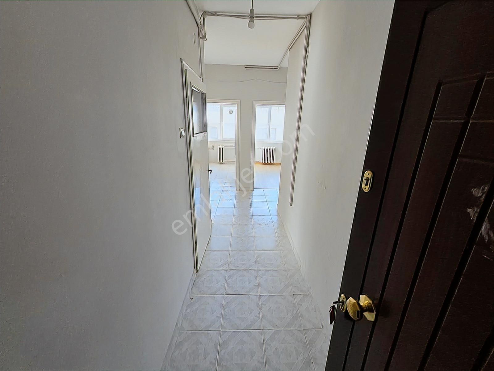 Arel'den Bahçelievler'de 75 Sk.ta Milli Kütüphaneyakını 1kat 3+1 - Görsel 26