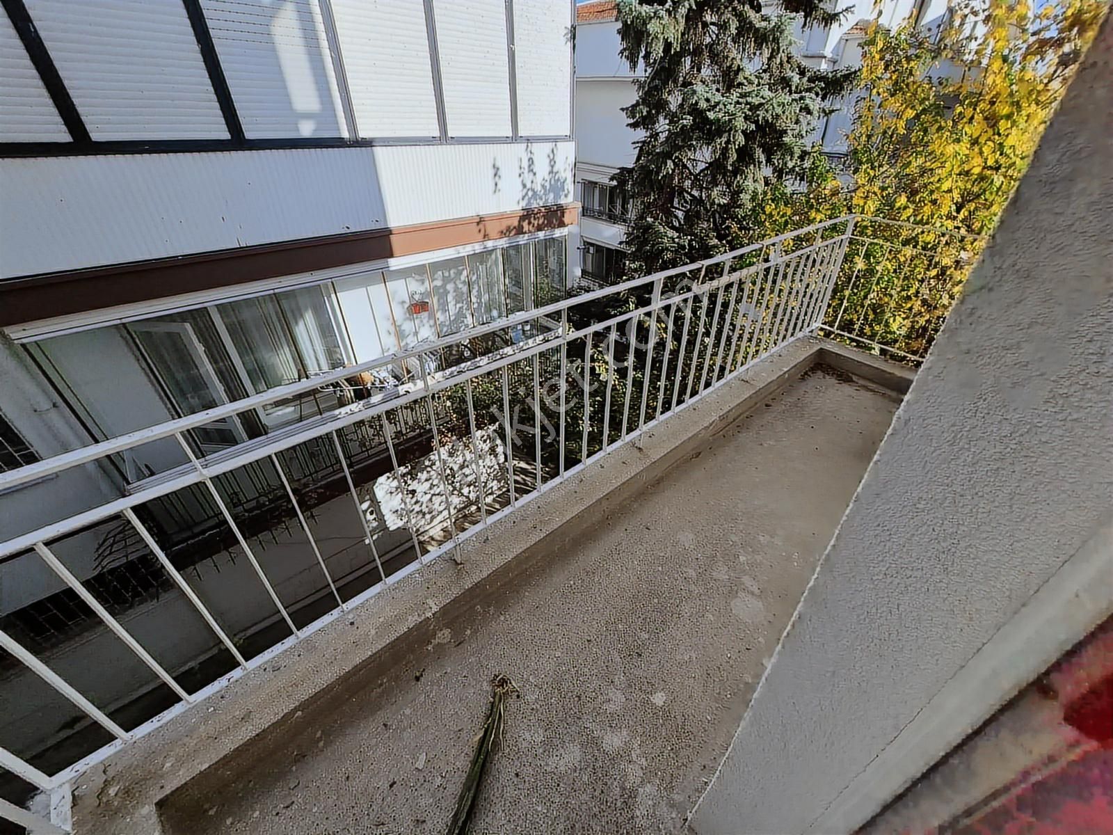 Arel'den Bahçelievler'de 75 Sk.ta Milli Kütüphaneyakını 1kat 3+1 - Görsel 27