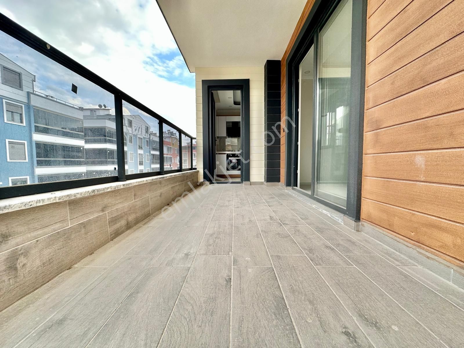 ꧁yetkili Ay Emlak'tan꧂akçay'da Kombili Ön Cephe Ayrı Mutfak Arakat Satılık 2+1 Geniş Lüks Daire - Görsel 5