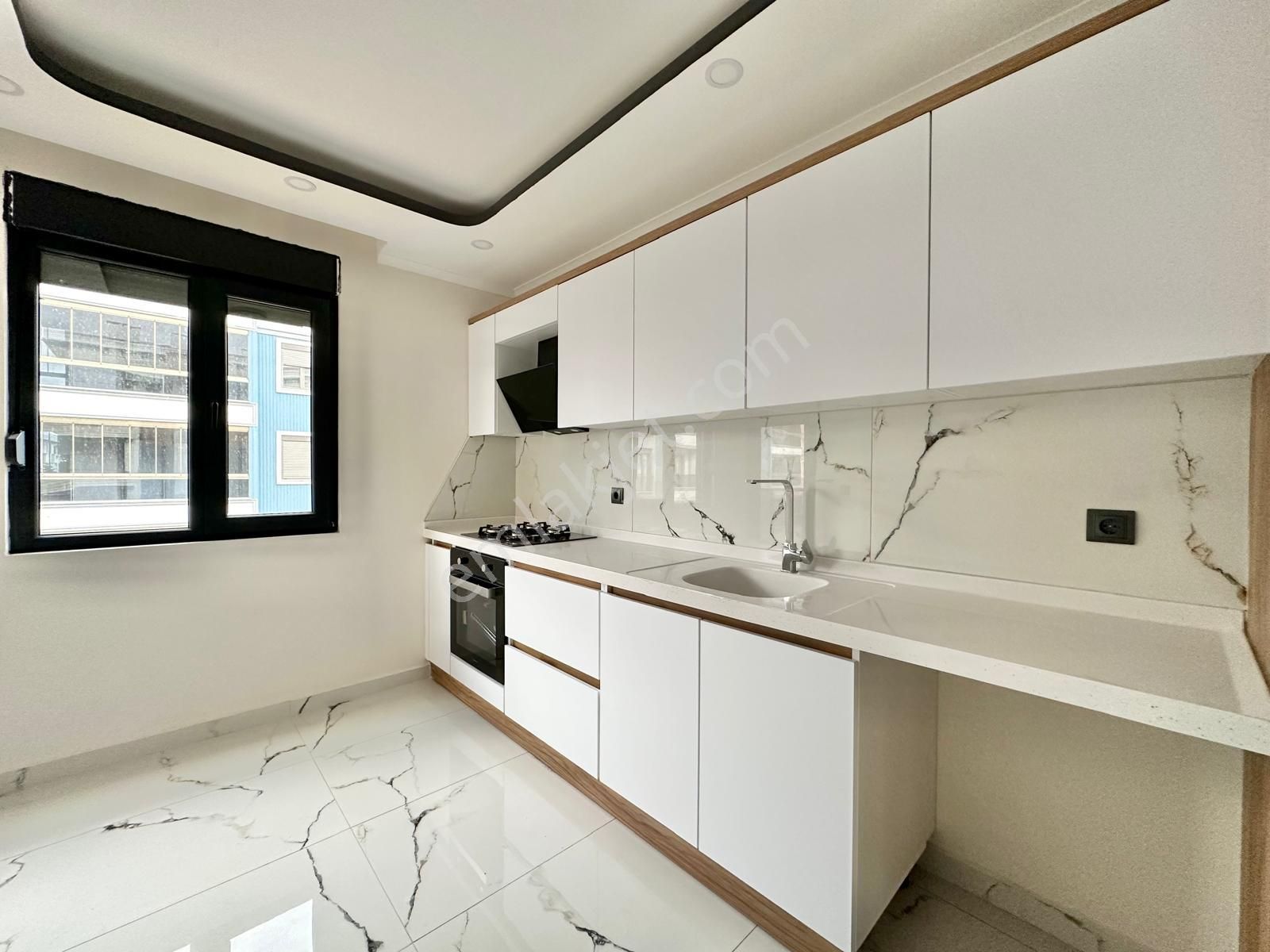 ꧁yetkili Ay Emlak'tan꧂akçay'da Kombili Ön Cephe Ayrı Mutfak Arakat Satılık 2+1 Geniş Lüks Daire - Görsel 4