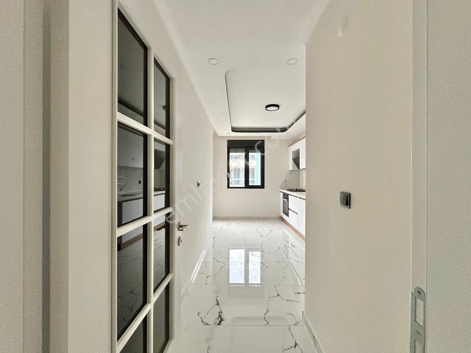 ꧁yetkili Ay Emlak'tan꧂akçay'da Kombili Ön Cephe Ayrı Mutfak Arakat Satılık 2+1 Geniş Lüks Daire - Görsel 6