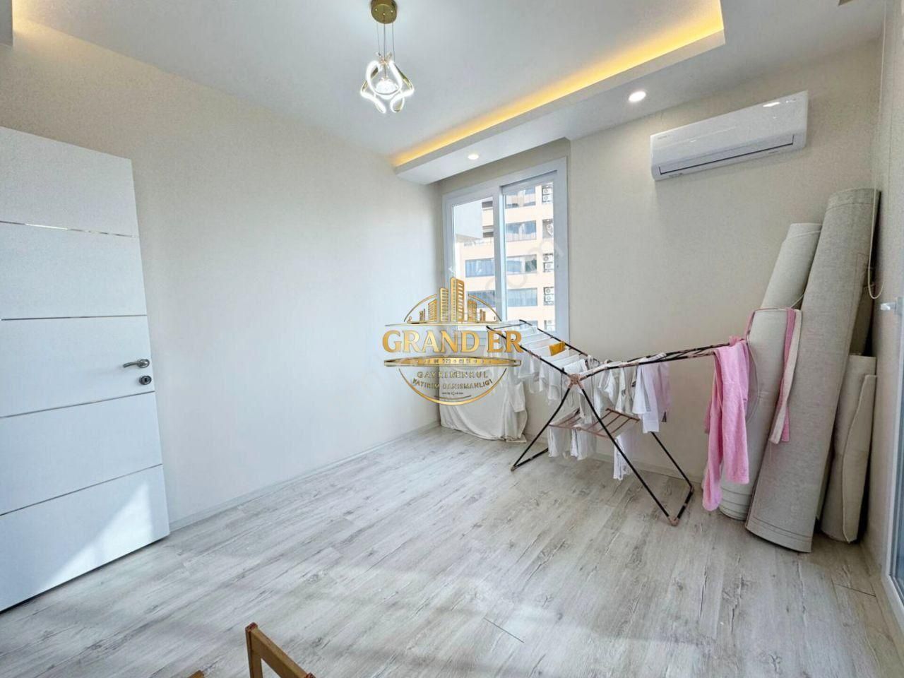 Mezitli Akdeniz Mah. Havuzlu Sitede Özel Tasarım 200 M² 4+1 - Görsel 31