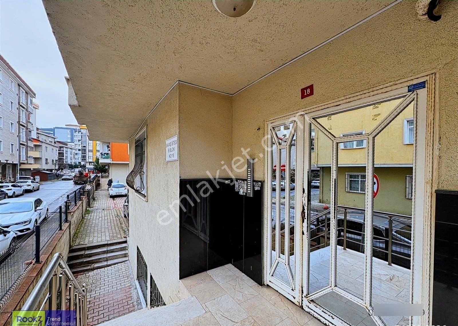 Çekmeöy Taşdelen Merkez Açık Otoparklı Kiralık 2+1 Ara Kat Daire - Görsel 12