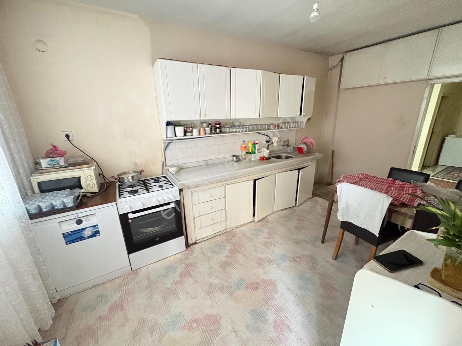 Prestij'den Mesudiye'de Geniş Oturumlu Temiz 3+1 Daire - Görsel 4