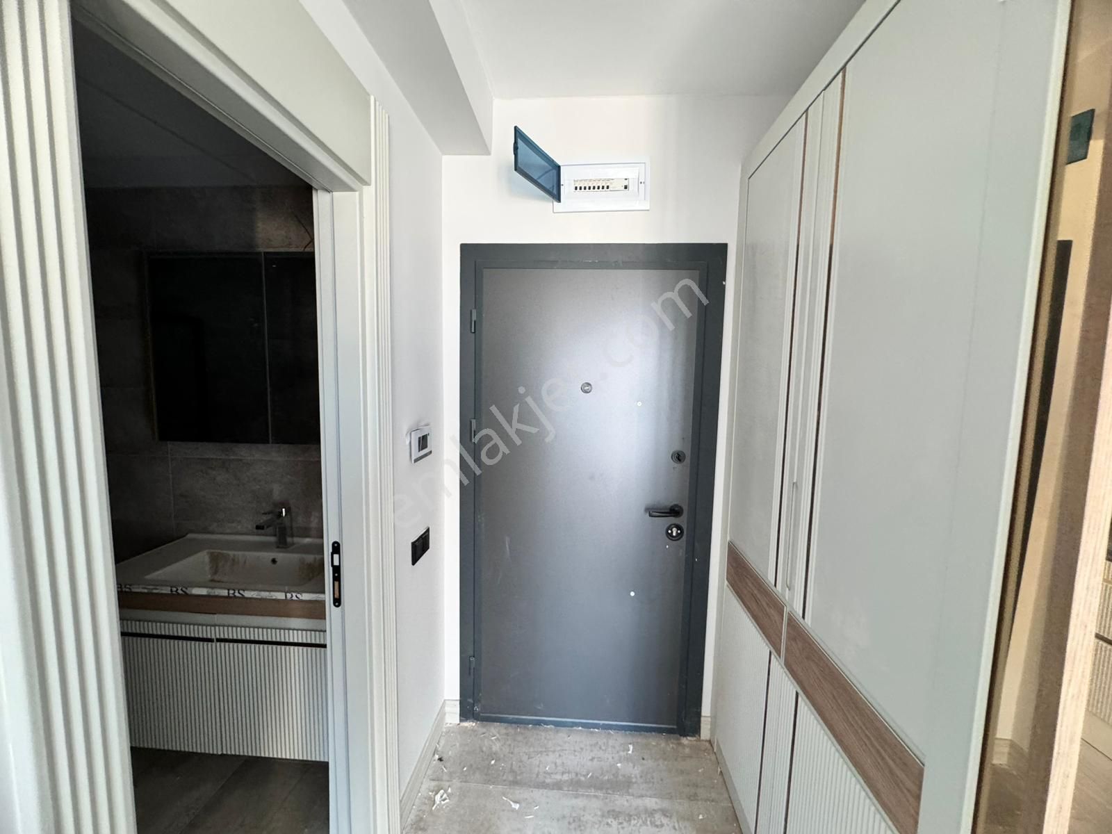 Bm"den Sıfır 1+1 Lüks Daire Aquaparklı-7/24güvenlik-sahile Yakın - Görsel 3