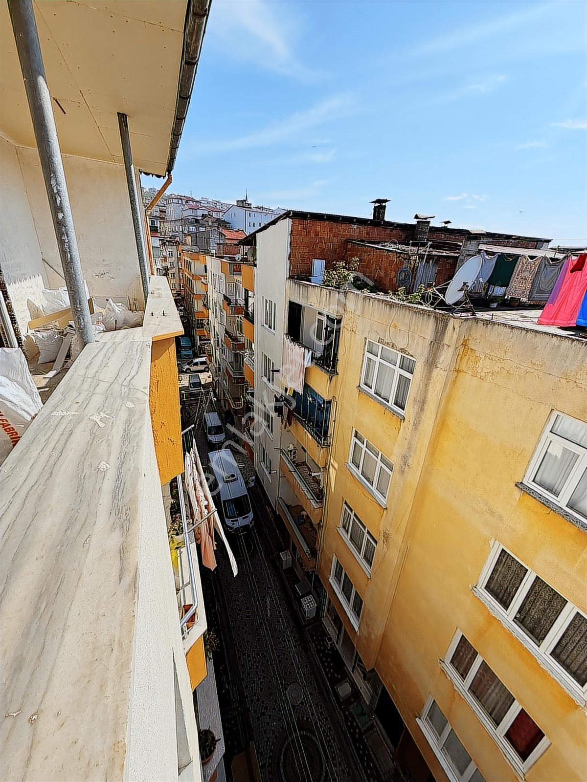 Şehir Merkezinde Satılık İçi Sıfır Yapılı Geniş Satılık Daire - Görsel 12