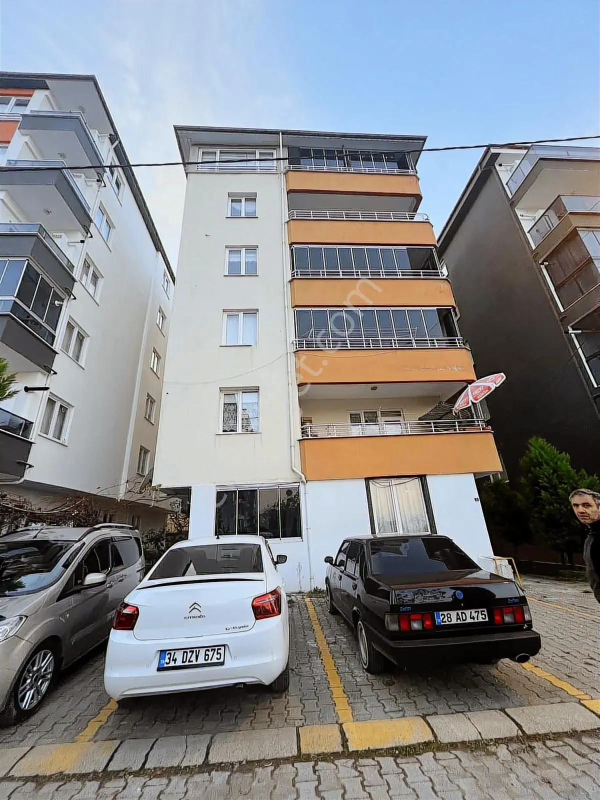 Bahçeli Evler Mahallesinde 3+1 Satılık Daire
