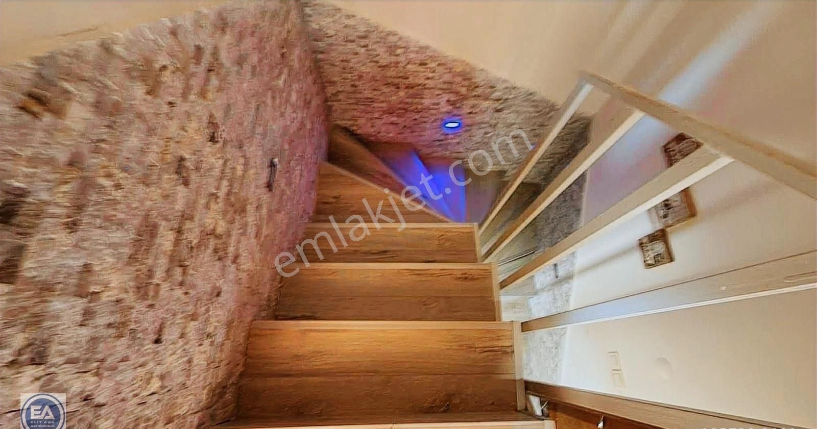 Kuşadası Davutlarda Denize 300 Metre 4+1 Eşyalı Bahçeli Yazlık - Görsel 18