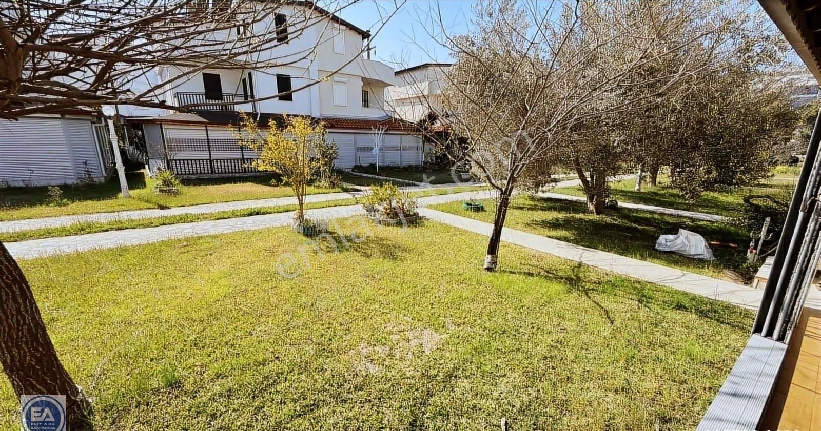 Kuşadası Davutlarda Denize 300 Metre 4+1 Eşyalı Bahçeli Yazlık - Görsel 30