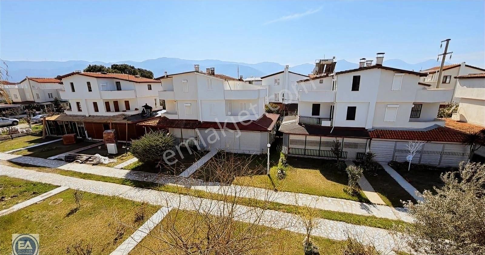 Kuşadası Davutlarda Denize 300 Metre 4+1 Eşyalı Bahçeli Yazlık - Görsel 35