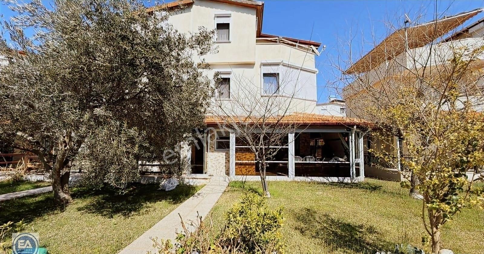 Kuşadası Davutlarda Denize 300 Metre 4+1 Eşyalı Bahçeli Yazlık - Görsel 34