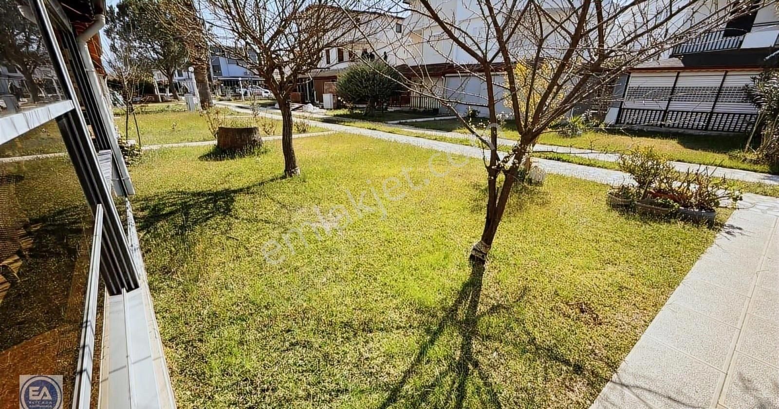 Kuşadası Davutlarda Denize 300 Metre 4+1 Eşyalı Bahçeli Yazlık - Görsel 3