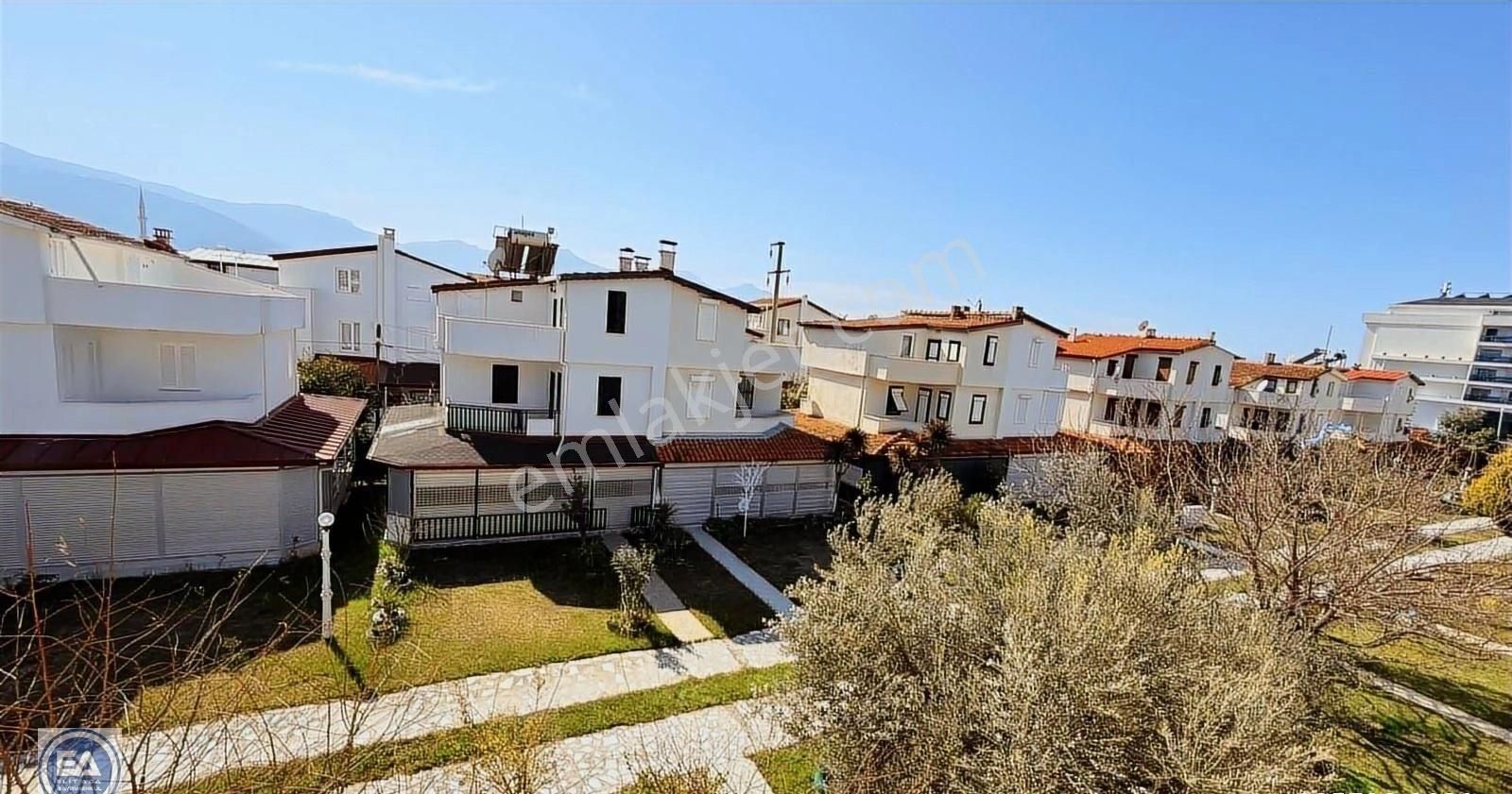 Kuşadası Davutlarda Denize 300 Metre 4+1 Eşyalı Bahçeli Yazlık - Görsel 28