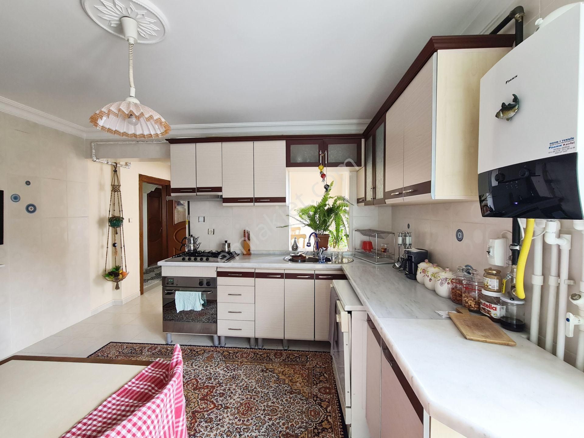 Antares Avm Yakını Asansörlü Ebeveyn Banyolu Kök Tapu 155m 4+1 - Görsel 4