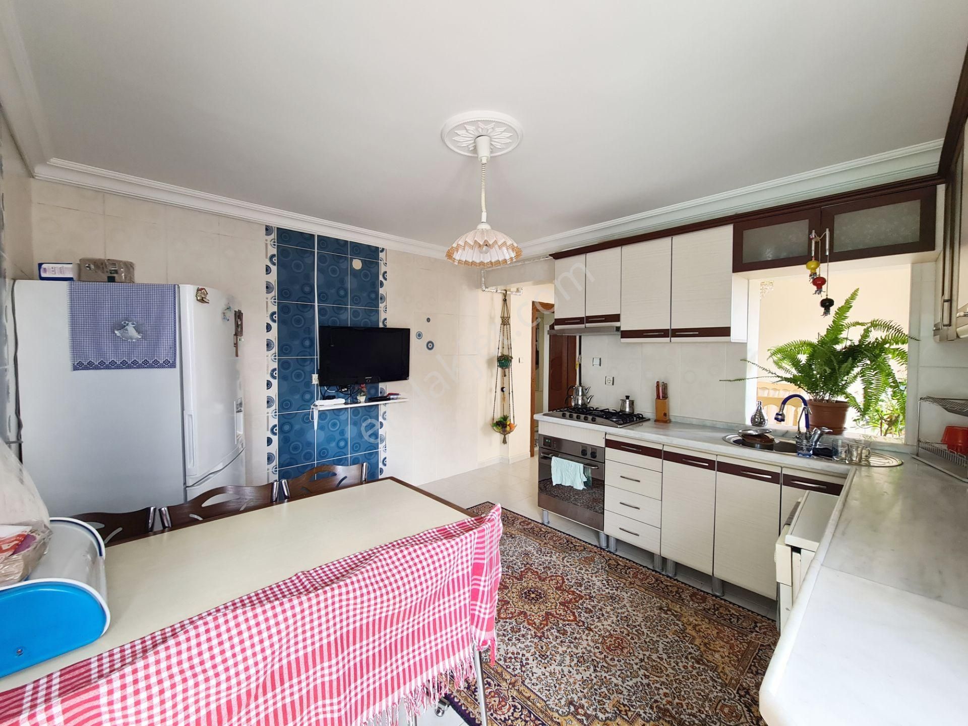 Antares Avm Yakını Asansörlü Ebeveyn Banyolu Kök Tapu 155m 4+1 - Görsel 5