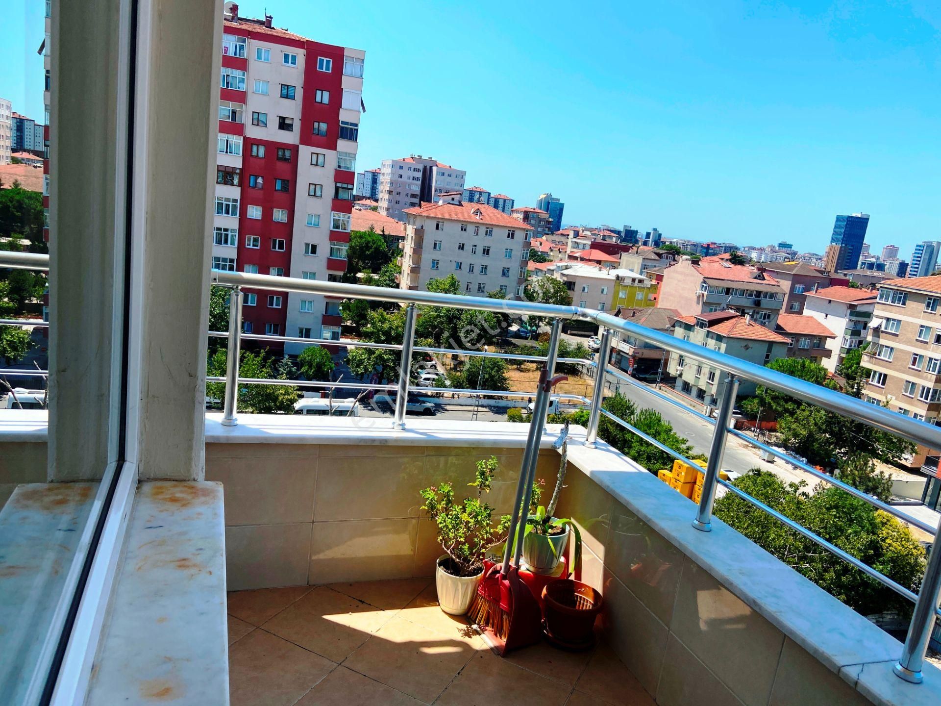 Çevik 'ten İçerenköyde Kiralık 2+1 Daire. - Görsel 12