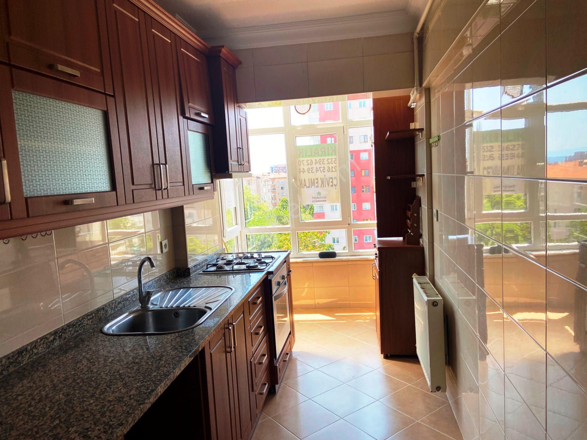 Çevik 'ten İçerenköyde Kiralık 2+1 Daire. - Görsel 19