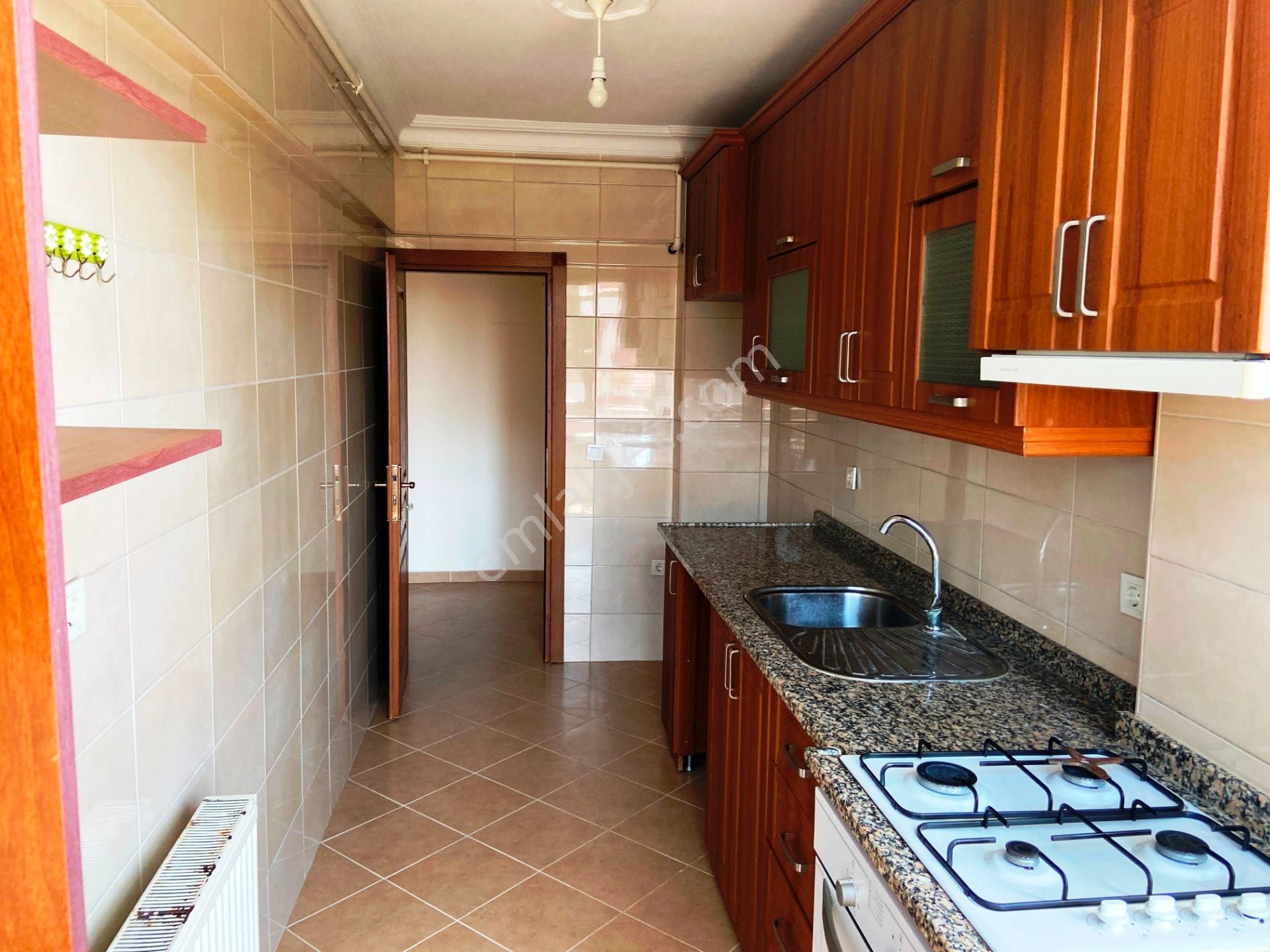 Çevik 'ten İçerenköyde Kiralık 2+1 Daire. - Görsel 14