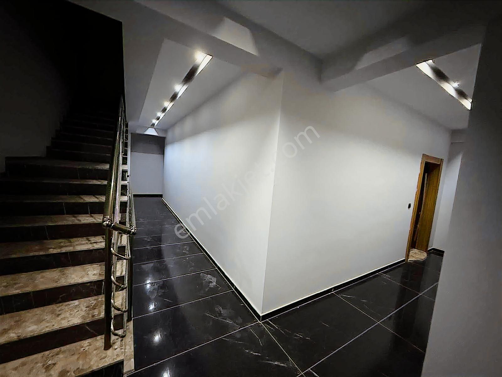 Kuşadası Davutlar Merkezde 2+1 Ferah Ve Uygun Fiyatlı - Görsel 20