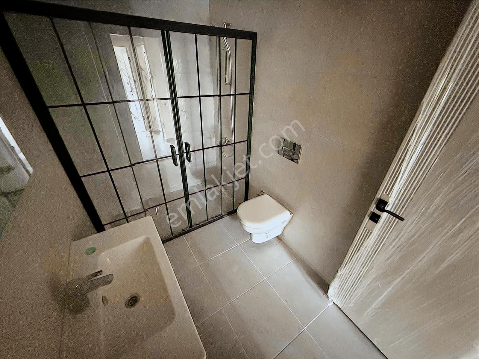 Kuşadası Davutlar Merkezde 2+1 Ferah Ve Uygun Fiyatlı - Görsel 24