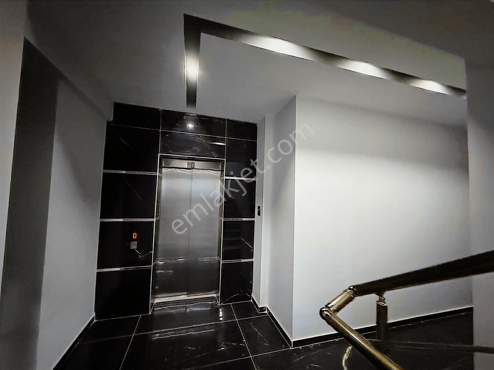 Kuşadası Davutlar Merkezde 2+1 Ferah Ve Uygun Fiyatlı - Görsel 17