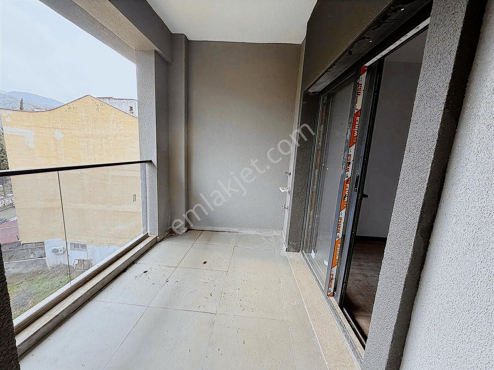 Kuşadası Davutlar Merkezde 2+1 Ferah Ve Uygun Fiyatlı - Görsel 21