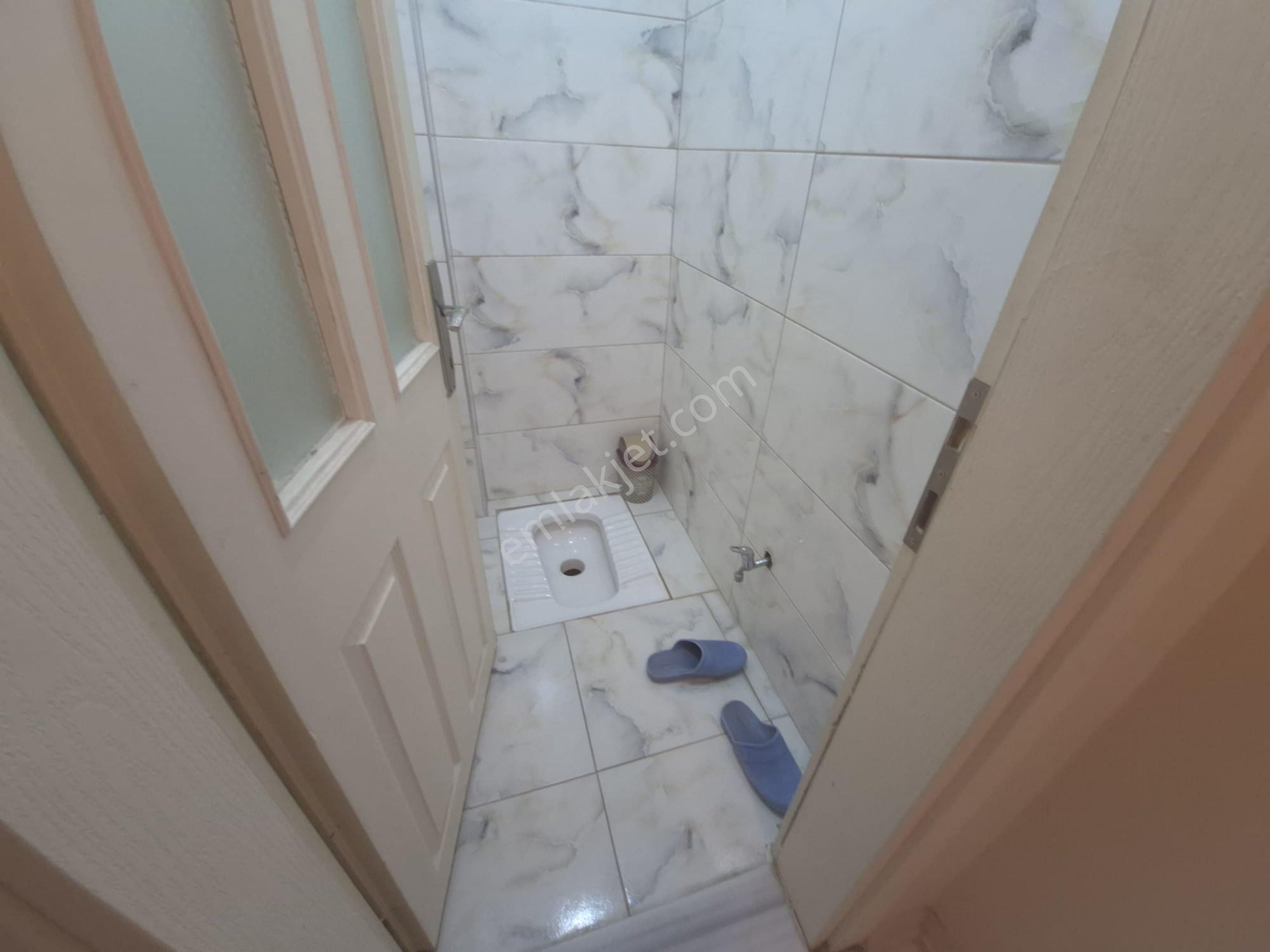 Karadeniz Mah 3+1 130 M2 5. Kat Temiz Tramvaya Yakın Kiralık Daire Asansör Yok - Görsel 3