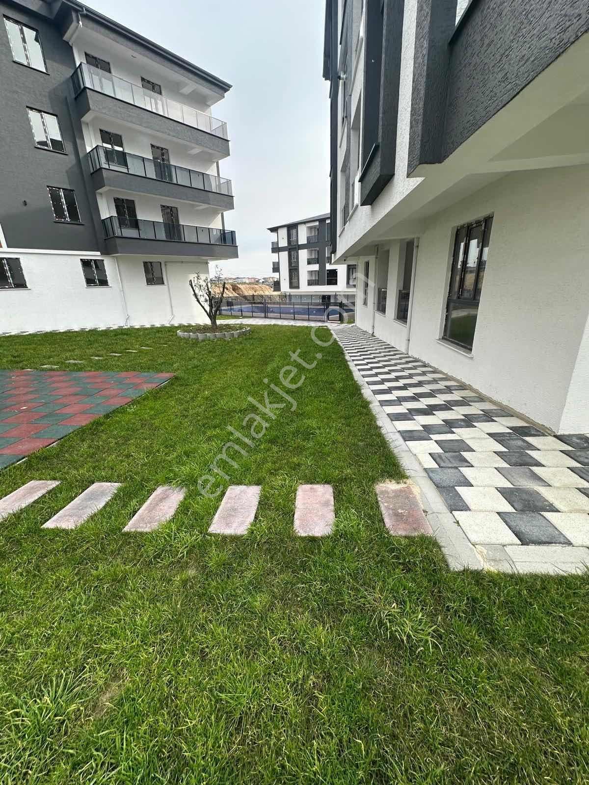 Rumeli Mahallesin De Havuzlu Site İçi Yatay Mimari 3+1 Daire - Görsel 8