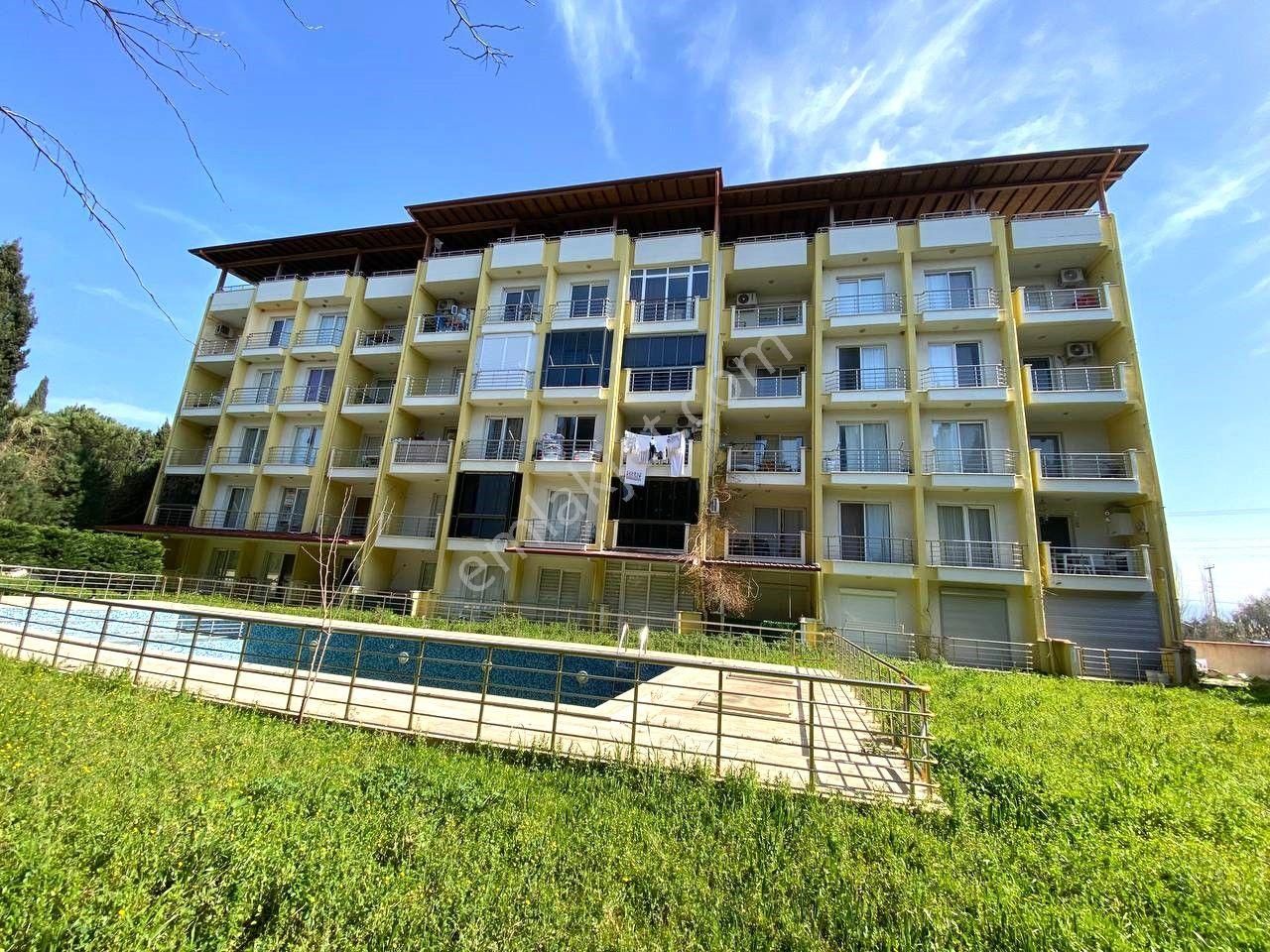 ꧁aktiften Ören'de Denize 200 Metre Ara Kat Geniş Balkonlu Havuzlu Sitede Satılık 1+1 Daire