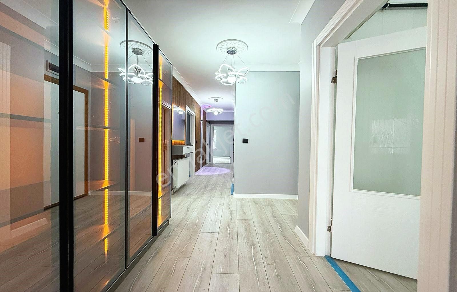 Kuşcağız Da Ön Cephe Lüx Yapılı Asansörlü 3+1 Satılık Daire - Görsel 22