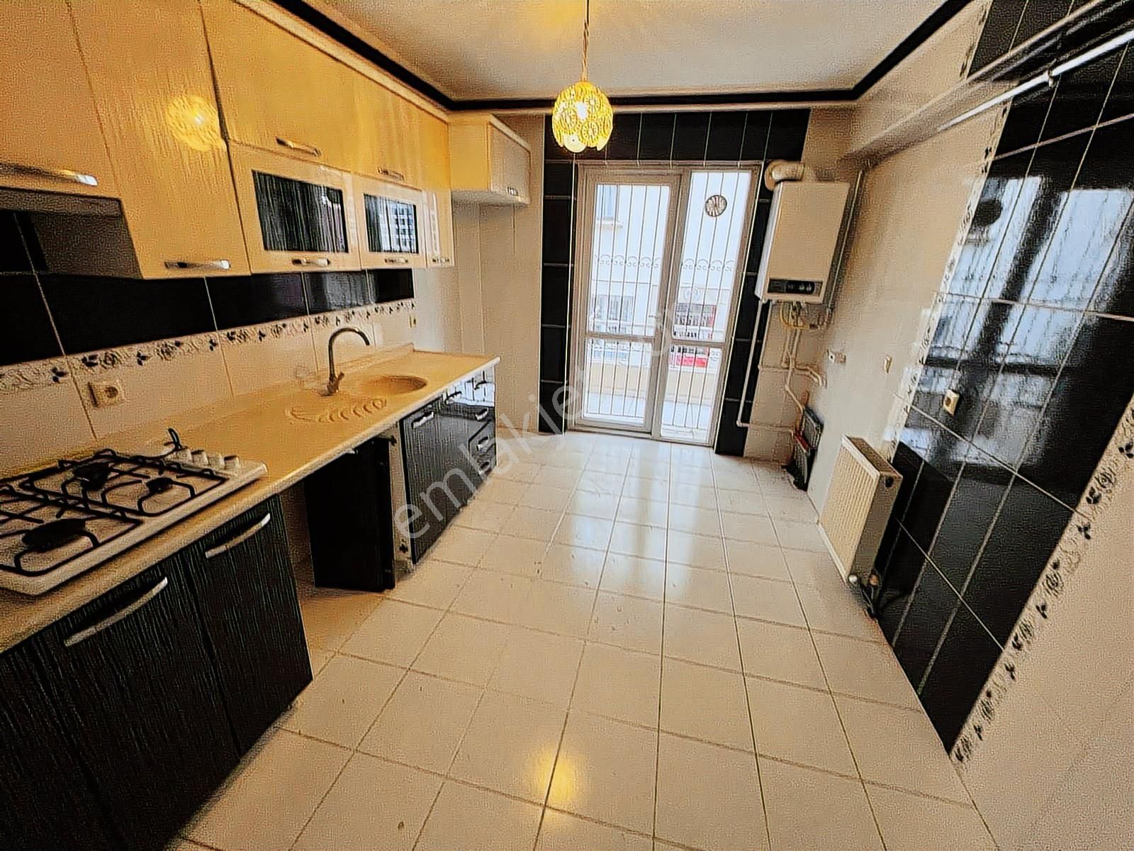 Atapark Ta Orta Kat Genıs M2 Masrafsız Asansörlü 3+1 Satılık !!