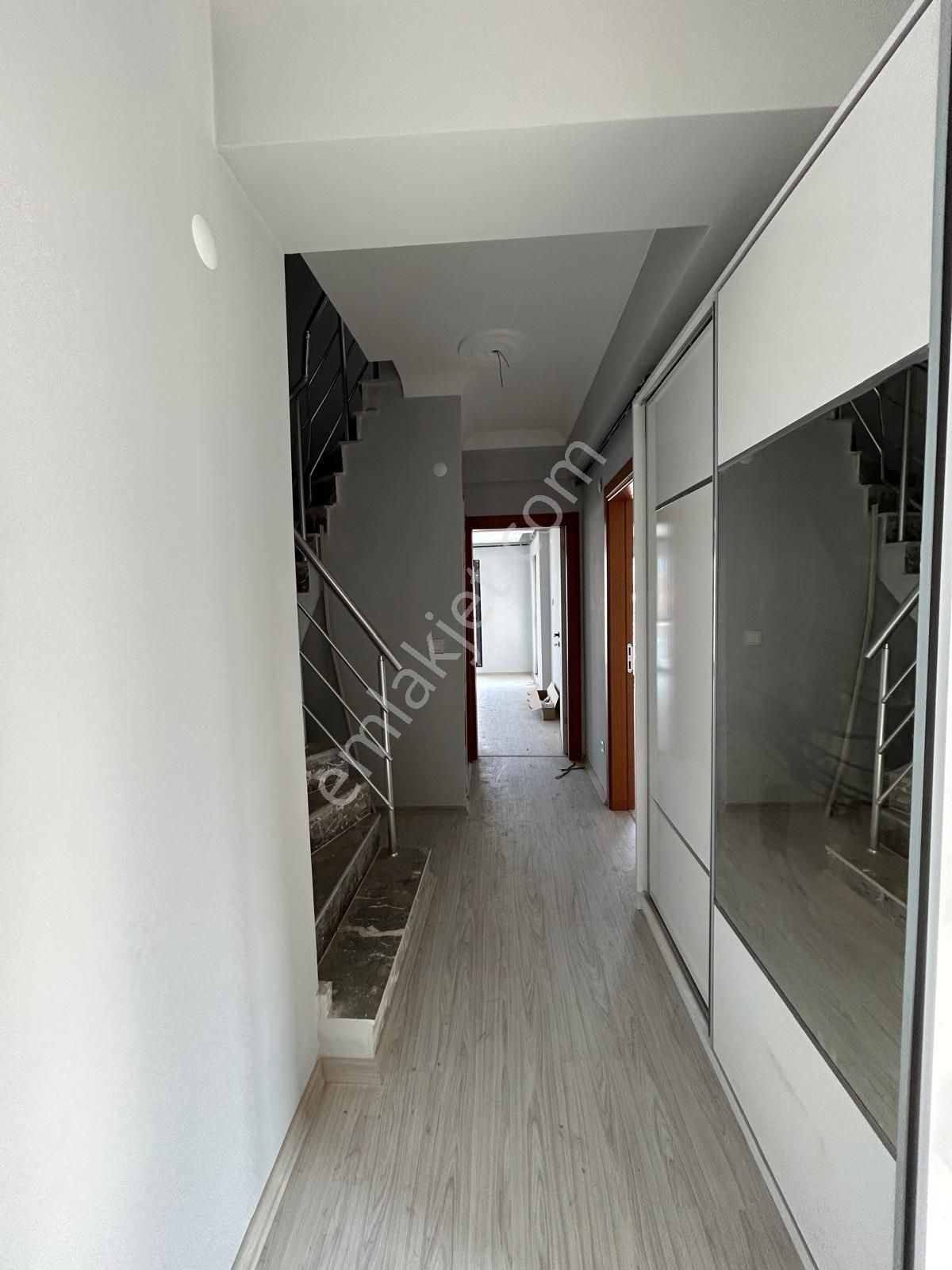 Canyapı'dan Solugan Camii Mevkiinde 3+1 Sıfır Süper Dubleks - Görsel 23