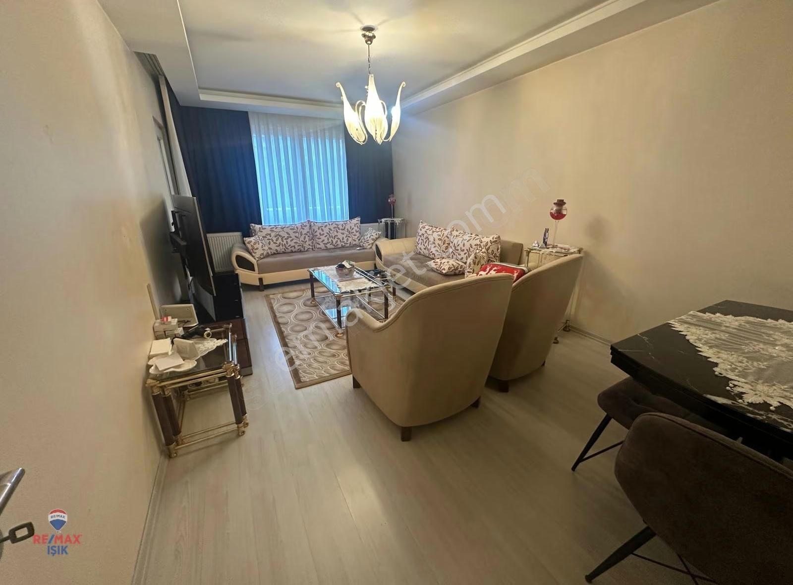 Sancaktepe Envarev Sitesinde 1+1 Kapalı Mutfaklı Satılık Daire - Görsel 18